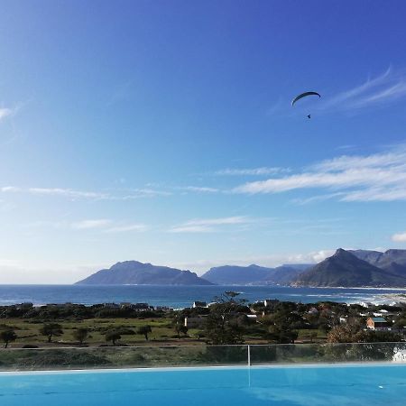 Mountain & Sea Apartments Kommetjie Buitenkant foto