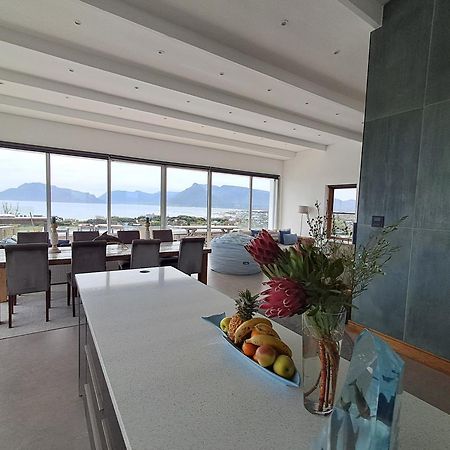 Mountain & Sea Apartments Kommetjie Buitenkant foto